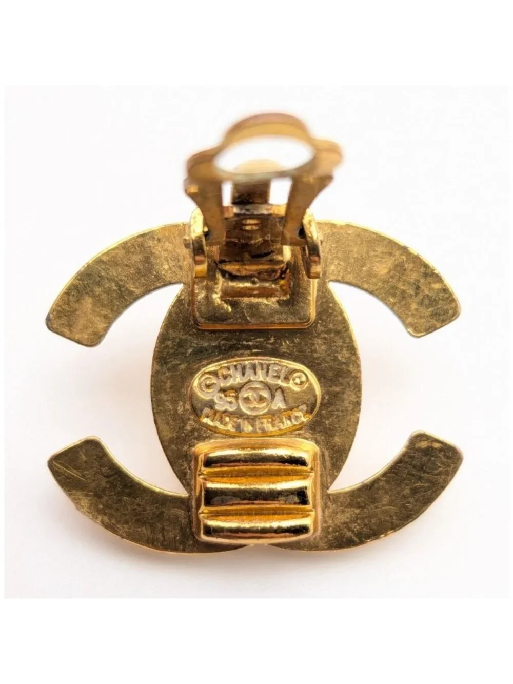 Chanel CC Logo Turnlock Gold Single Earring Vintage